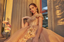 Cargar imagen en el visor de la galería, Vestido Champagne para Quinceañera. Ultimas Piezas talla 15