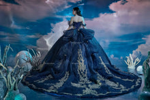 Cargar imagen en el visor de la galería, Hermoso Vestido de XV Hidden Sea tono Azul Marino o Navy by Ragazza ME