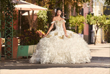 Cargar imagen en el visor de la galería, ULTIMAS PIEZAS PROMOCION XV Vestido Charro para Quinceaños Ivory con Dorado