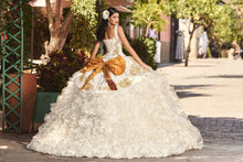 Cargar imagen en el visor de la galería, ULTIMAS PIEZAS PROMOCION XV Vestido Charro para Quinceaños Ivory con Dorado