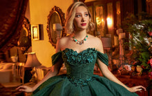 Cargar imagen en el visor de la galería, Vestido Verde con Tirantes caídos para Quinceañeras.