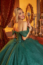 Cargar imagen en el visor de la galería, Vestido Verde con Tirantes caídos para Quinceañeras.
