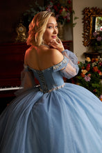 Cargar imagen en el visor de la galería, Vestido Azul Celeste para Quinceañeras con tirantes