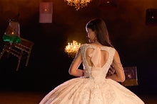 Cargar imagen en el visor de la galería, Vestido de XV Champagne Nueva Coleccion 2025 Ragazza
