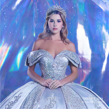 Cargar imagen en el visor de la galería, Vestido 100 Años de Disney  para Quinceañera
