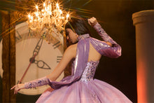 Cargar imagen en el visor de la galería, Vestido Nueva Coleccion XV 2025 Mauve (lila suave)  con Oro Ragazza Epiphany
