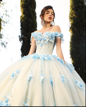 Cargar imagen en el visor de la galería, Vestido  de XV Color Ivory, Vino, Azul, Verde, Negro,  Lila Celeste , Marino  con Flores Rosas en 3D (Copia)
