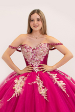 Cargar imagen en el visor de la galería, Vestido Guinda o Bugambilia  para Quinceañera con Pedrería . Promoción 50%+10%
