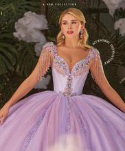 Cargar imagen en el visor de la galería, Vestido en Lila con Accesorio desmontable para Quinceañera
