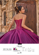 Cargar imagen en el visor de la galería, Vestido para Quince Años Color Bugambilia Colección Selena Morena y Esencial Ragazza

