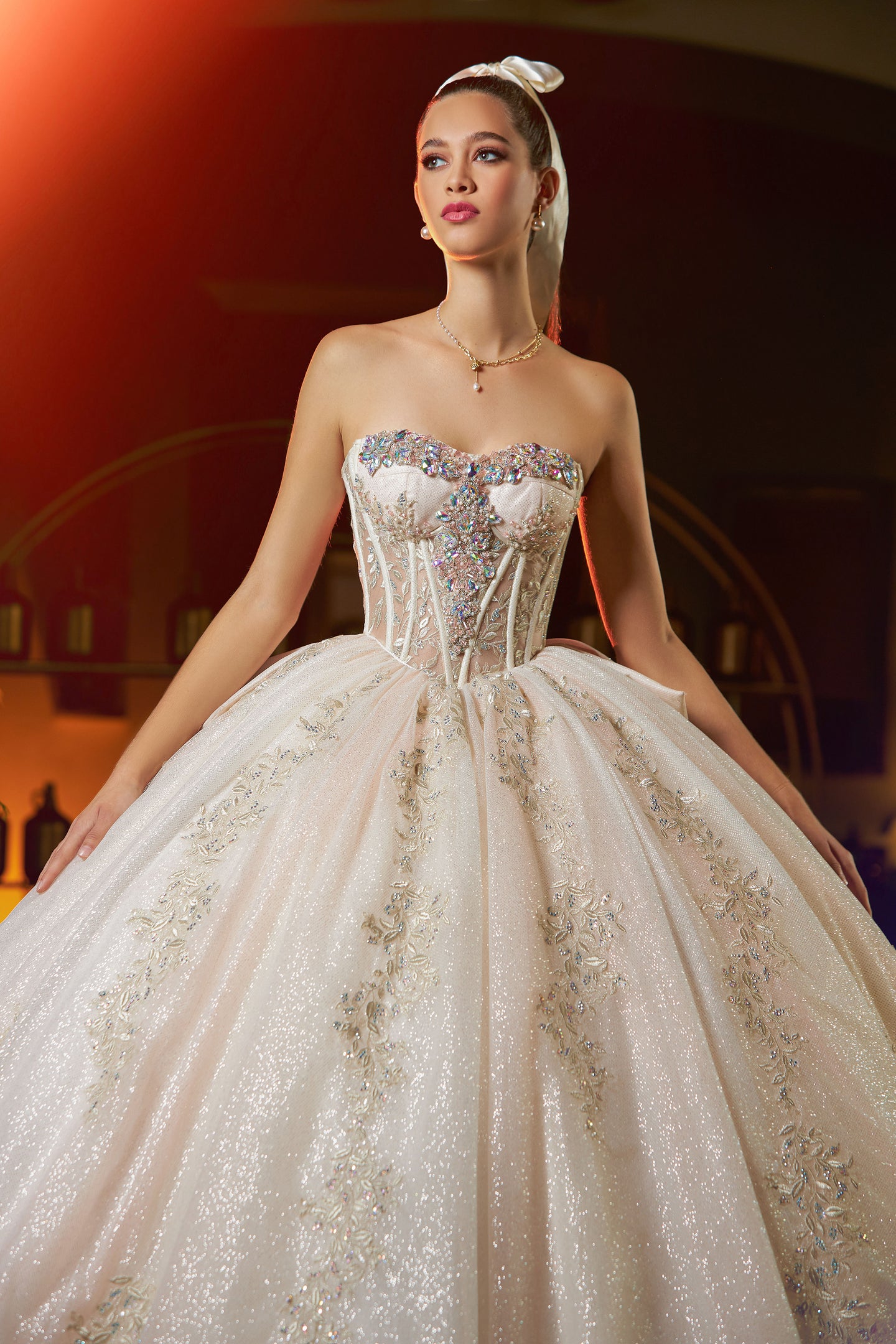 Vestido con Corsette Transparente (Bustier) para Quince Años. Ivory, Lila y Rosa