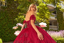 Cargar imagen en el visor de la galería, Vestido Rojo con Manguitas para tu Quinceañera
