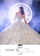 Cargar imagen en el visor de la galería, Vestido tono Plata 2025 para Quinceañera . Nueva Coleccion Epiphany Ragazza
