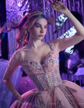 Cargar imagen en el visor de la galería, Vestido de XV Cristales Swarovski Ragazza. Pregunta Promociones
