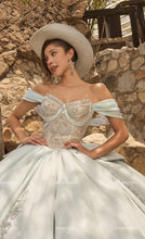 Cargar imagen en el visor de la galería, Vestido Azul Celeste con Plata para XV Pregunta Promociones
