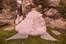 Cargar imagen en el visor de la galería, Vestido Rosa en Capas Moderno para XV Ragazza Fashion. Pregunta Promociones
