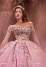 Cargar imagen en el visor de la galería, Vestido Rosa para XV con Transparencia.  Pregunta Promociones Nueva Colección
