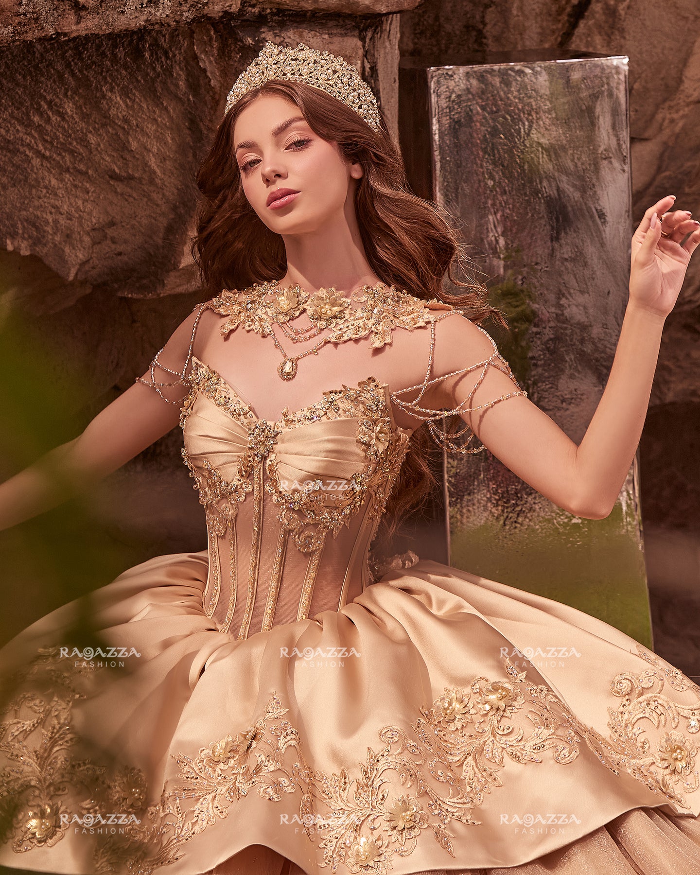 Vestido par XV Dorado Nueva Coleccion . Pregunta Promociones