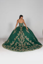 Cargar imagen en el visor de la galería, Vestido Verde Esmeralda para Quinceañera en Promoción. Ragazza Fashion
