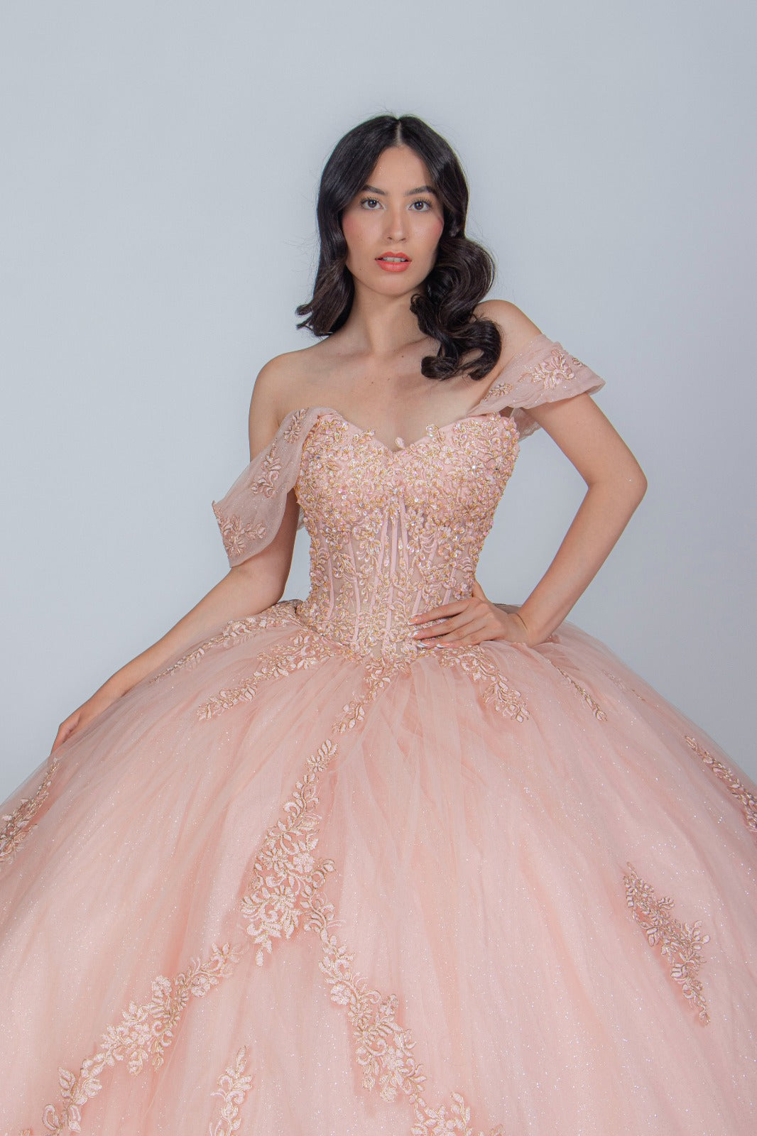 Vestido Rosa con Transparencia para Quinceañera al 50% Descuento