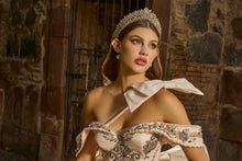 Cargar imagen en el visor de la galería, Vestido Ivory con Toques Rosa Suave para tus  XV
