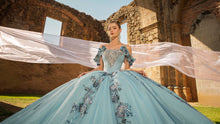 Cargar imagen en el visor de la galería, Hermoso Vestido de XV Azul Plumbago Delicados  Moñitos en los Hombros
