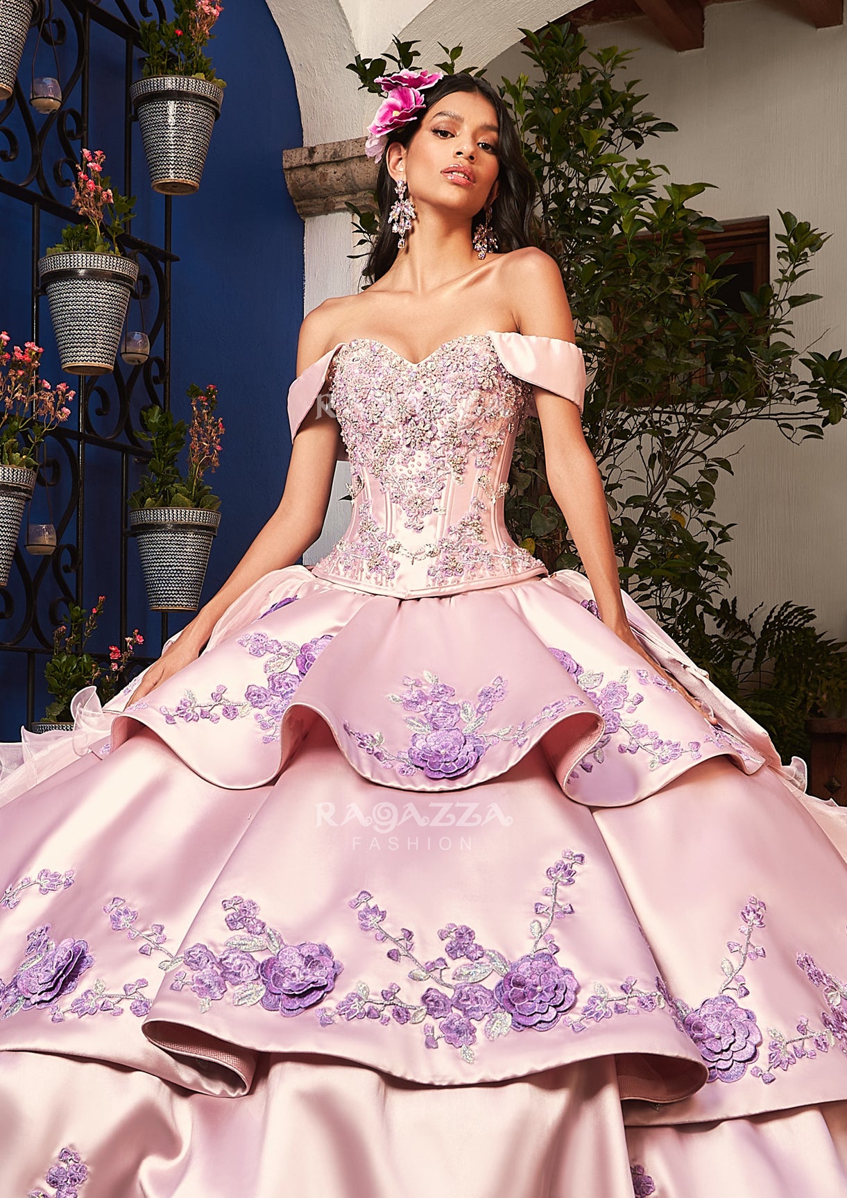 Vestido tipo Mexicano Negro Rosa Cuarzo con Plata  para tus Quince Años