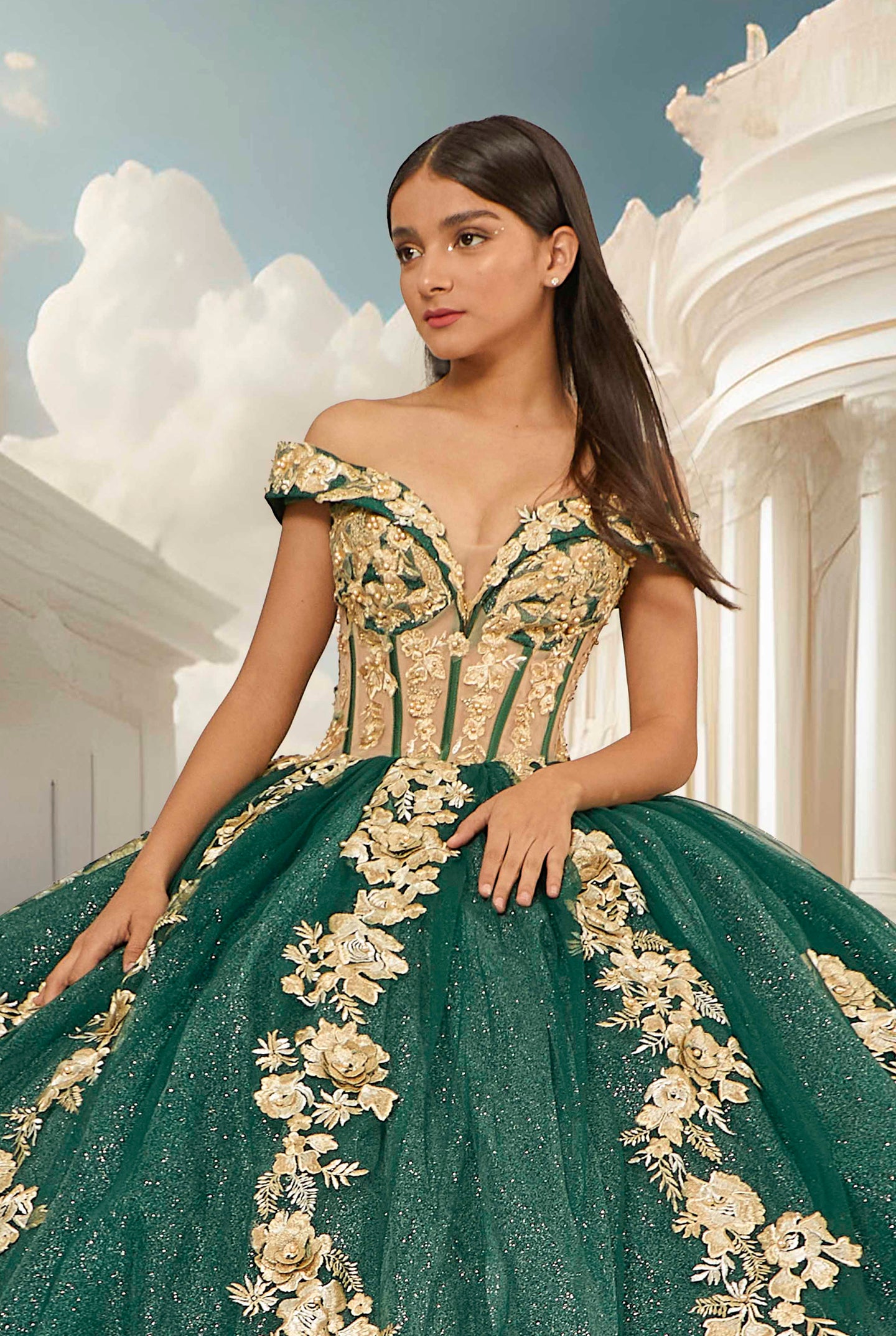 Vestido Quinceañera Ragazza  Verde Esmeralda con transparencia en el Torso al 50% Ultimas Piezas