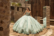 Cargar imagen en el visor de la galería, Vestido Verde Sague y Rosa  para tus XV Ragazza. Pregunta Promociones
