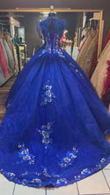 Cargar y reproducir el video en el visor de la galería, Vestido Azul Rey  para XV con Torero Incluido Promoción . Úlitmas Piezas
