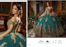 Cargar imagen en el visor de la galería, Vestido Verde con Dorado y Manga Caída para Quinceañeras
