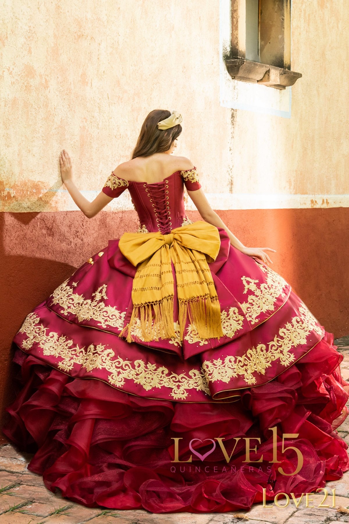 Vestidos De Xv Color Vino Con Dorado Quince Años Vestido Tinto Con