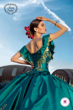 Cargar imagen en el visor de la galería, Vestido Verde Esmeralda Para Quinceañera Tipo Charro .
