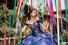 Cargar imagen en el visor de la galería, Vestido Mexicano para Quinceañera Azul Rey. Ulitmas piezas 50+10%OFF
