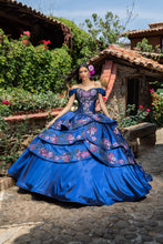 Cargar imagen en el visor de la galería, Vestido Mexicano para Quinceañera Azul Rey. Ulitmas piezas 50+10%OFF
