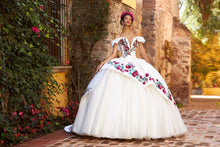 Cargar imagen en el visor de la galería, Hermoso Vestido Blanco para Quinceañera Tipo Mexicano
